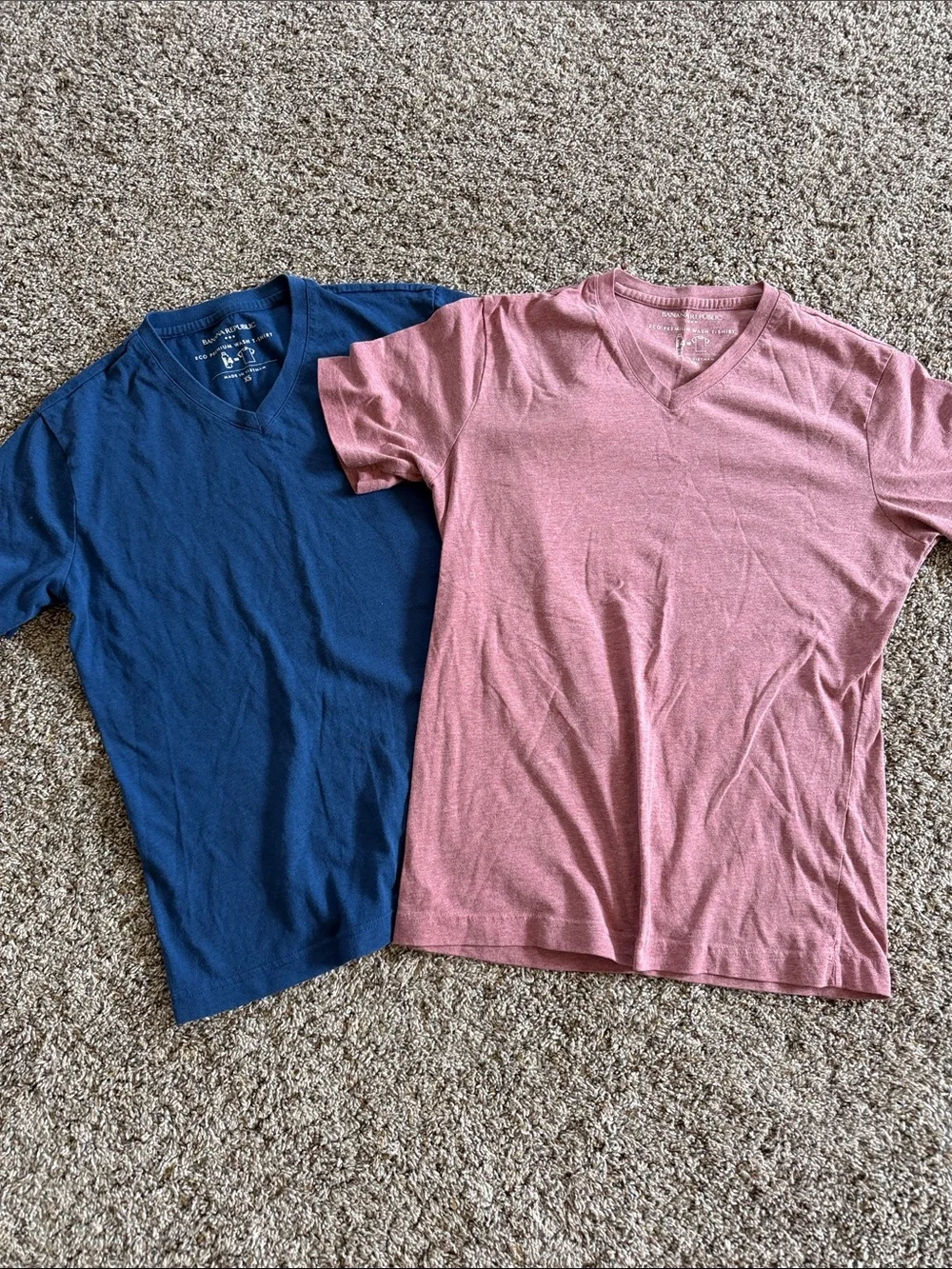 Banana Republic Men’s V-Neck Tees in Navy Blue and Light Red
